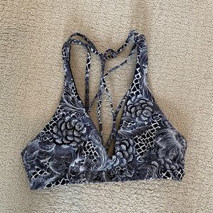 Lululemon triangle bra